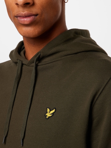 Bluză de molton de la Lyle & Scott pe verde