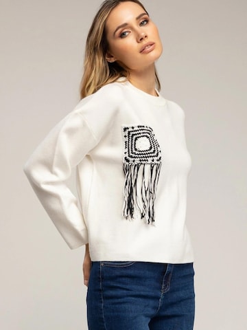 Pullover 'Jersey de punto con bolsillo  y  detalle de crochet (BLANCO)' di Tantra in bianco