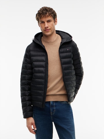TOMMY HILFIGER - Chaqueta de entretiempo en negro: frente