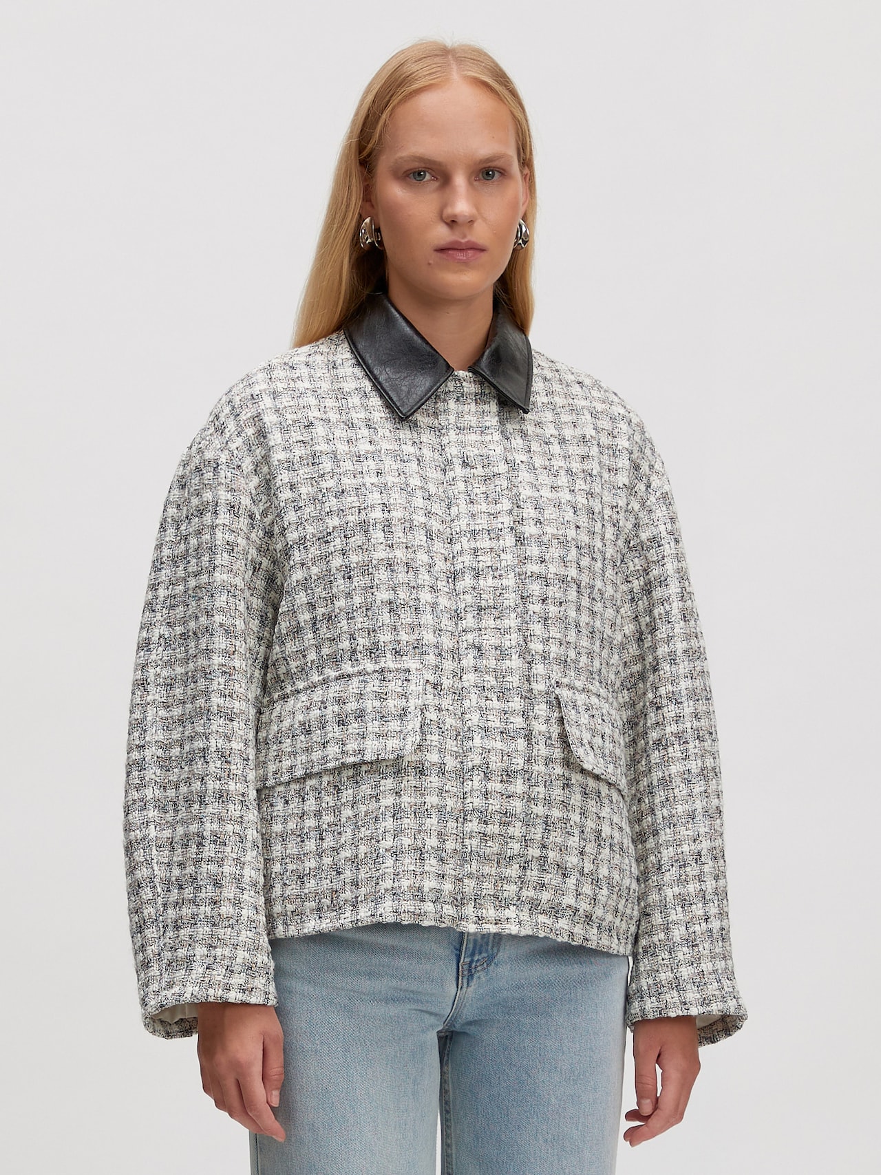 EDITED Produkte Jacke 'Xina' schwarz