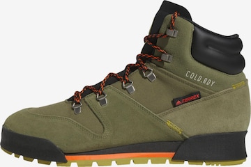 ADIDAS TERREX Boots in Green: front