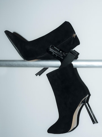 Estro Ankle Boots '8125-0501'‌‌‌‌‌‌‌‌‌‌ in Schwarz