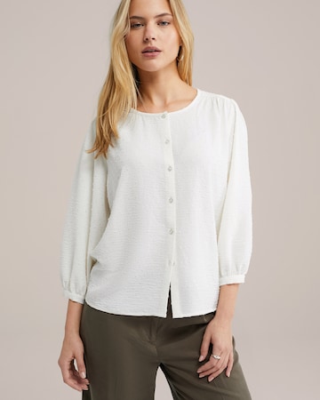 WE Fashion Blouse in White: front