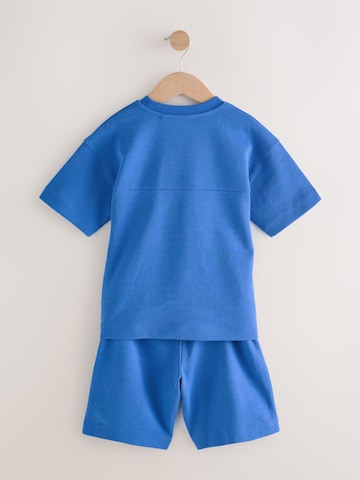 Next Set: T-Shirt und Shorts in Blau