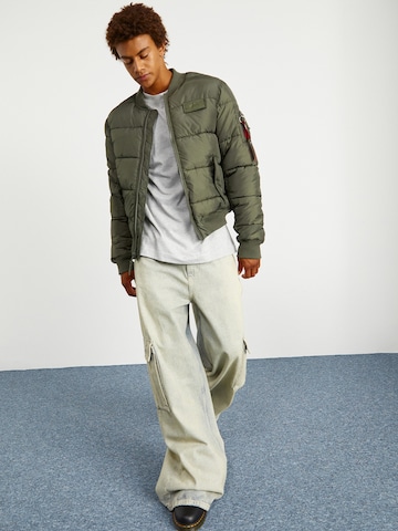 ALPHA INDUSTRIES Between-Season Jacket 'MA-1' in Green