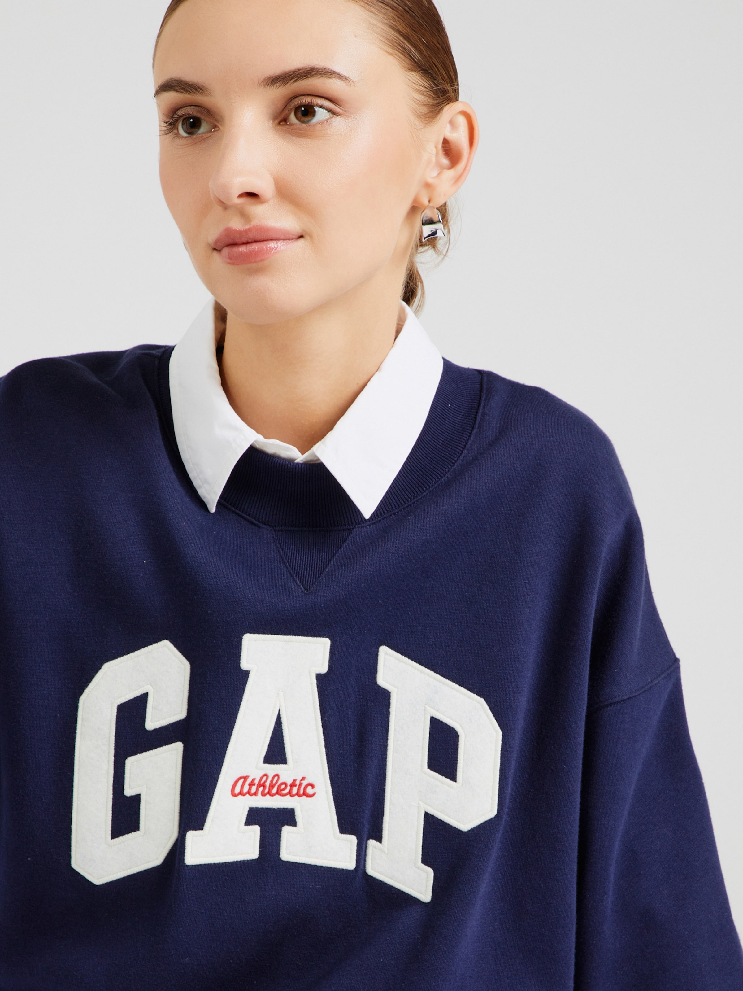 Gap navy sweatshirt sale
