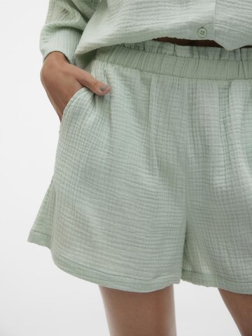 Baggy Pantalon 'VMNatali' VERO MODA en vert