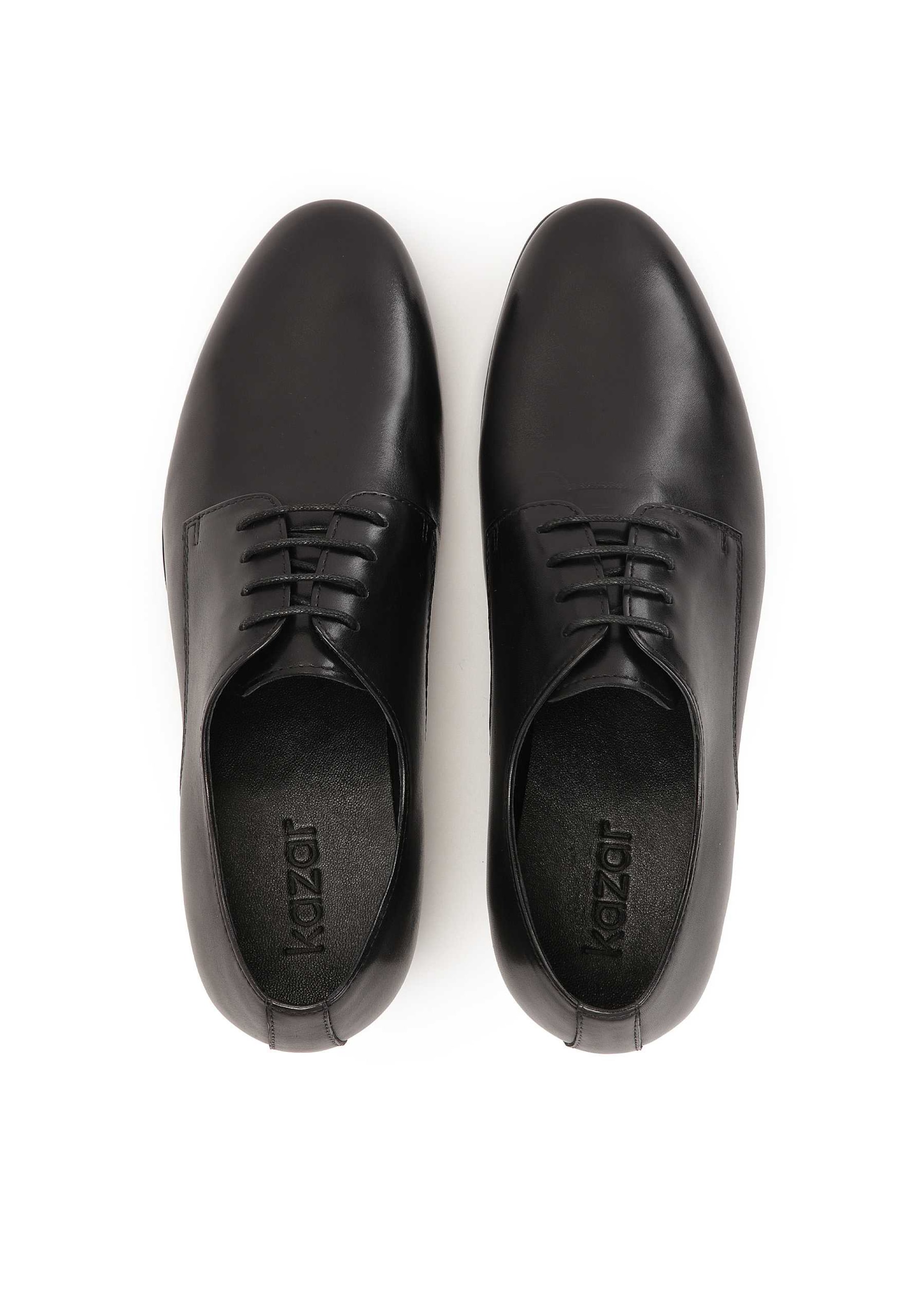Chaussure à lacets Kazar en noir