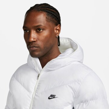 Nike Sportswear Vinterjakke i grå