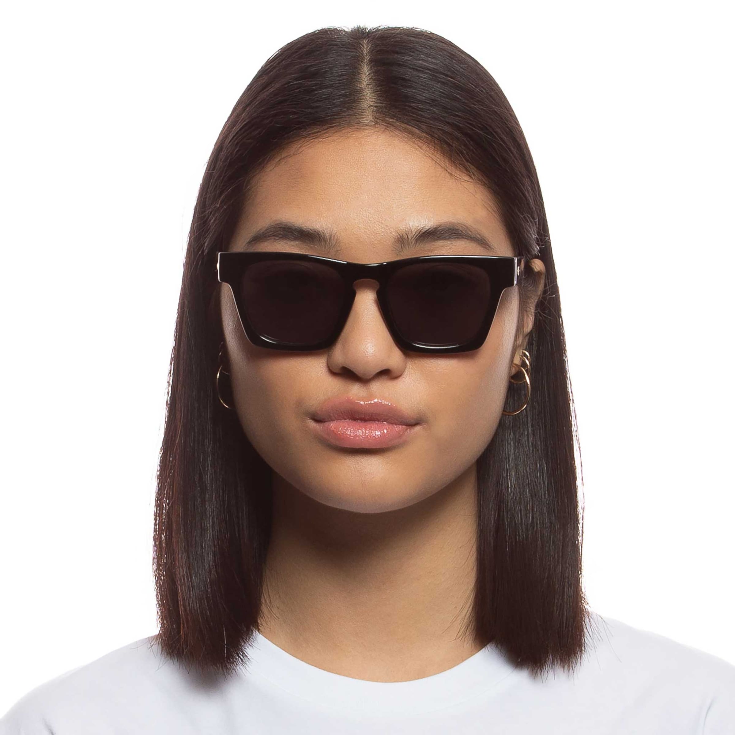 Occhiali da sole 'WHIPTRASH' di LE SPECS in nero: frontale