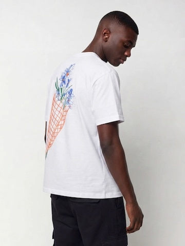 BALMOHK Bluser & t-shirts 'BAD DECISIONS' i hvid