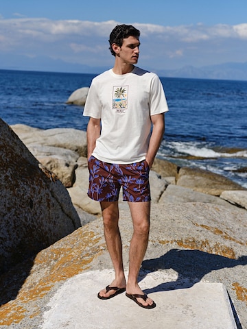 T-Shirt Next en blanc