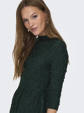 Rochie 'TRISS' de la JDY pe verde