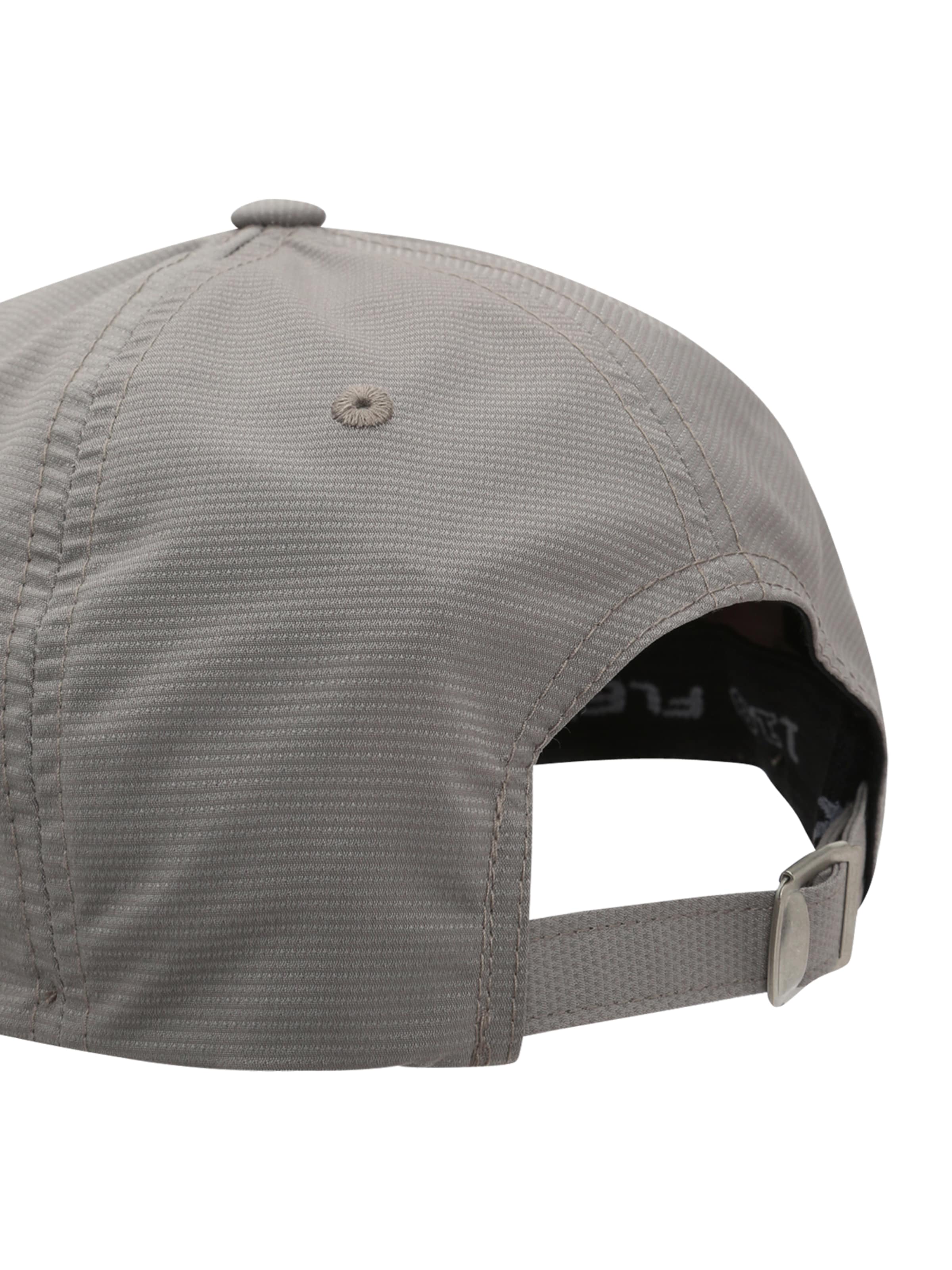 Flexfit Cap '110' in Grey