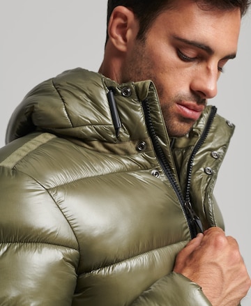 Superdry - Chaqueta de entretiempo en verde