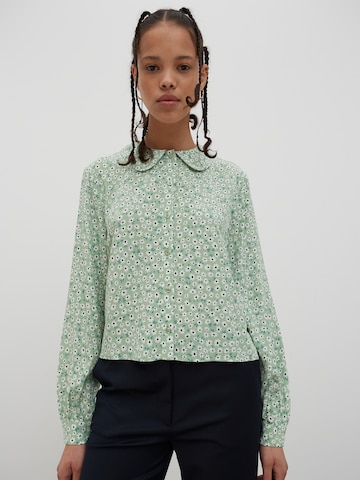 EDITED Blouse 'Jordin' in Groen: voorkant