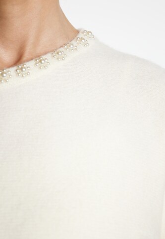 Usha Пуловер 'Sivene' в бяло