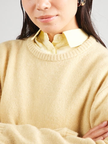 Pull-over & Other Stories en beige