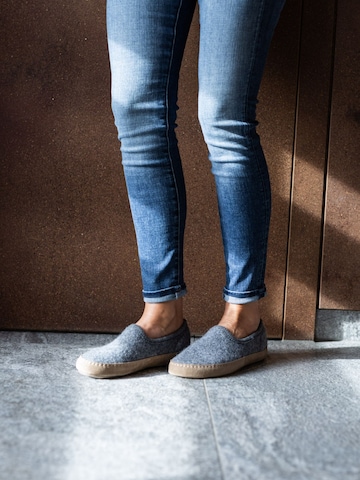 Gottstein Slippers 'Walkpantoffel Cheyenne' in Grey: front