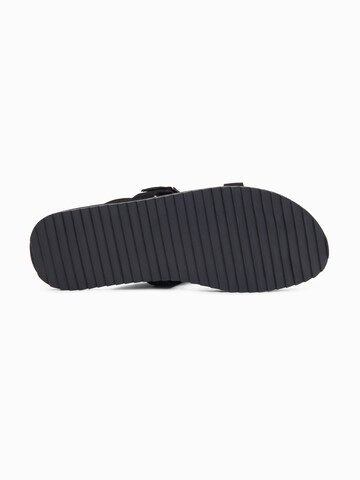 Zoccoletto di Ombre in nero