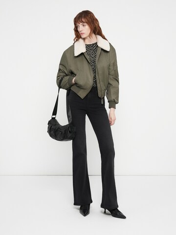 ONLY Between-Season Jacket 'ONLSuri' in Green