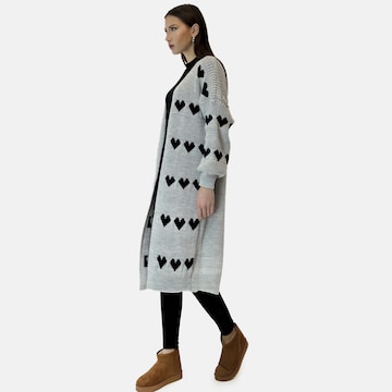Cappotto in maglia di Elara in grigio