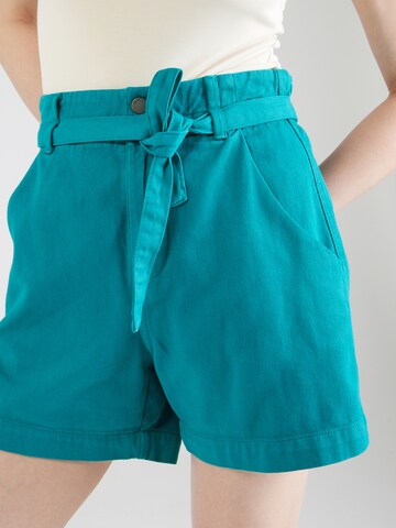 UNITED COLORS OF BENETTON Regular Shorts in Grün