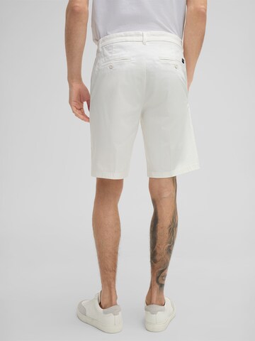 STRELLSON Slimfit Shorts 'Crush' in Beige