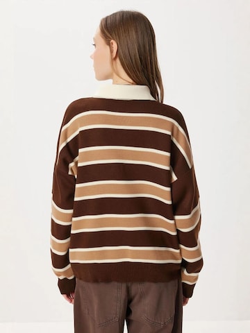 Pullover di Happiness İstanbul in marrone