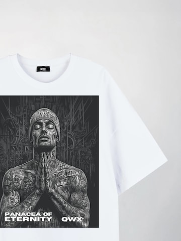 QWX2 Shirt 'PRAYER' in Weiß