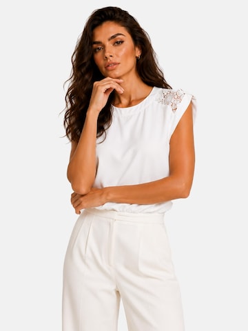 REGINA FASHION - Camiseta 'Blouse - Boat neckline lace' en blanco