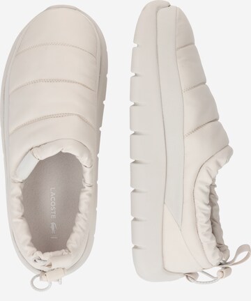 LACOSTE - Sapatilhas slip-on 'SERVE' em branco