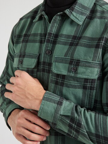Only & Sons - Ajuste confortable Camisa 'ONSOLIVER' en verde