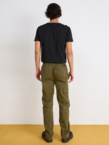 ALPHA INDUSTRIES regular Παντελόνι σε πράσινο