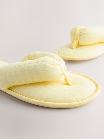 Next - Zapatillas de casa en amarillo