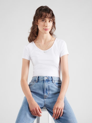 ONLY Shirt in White: front