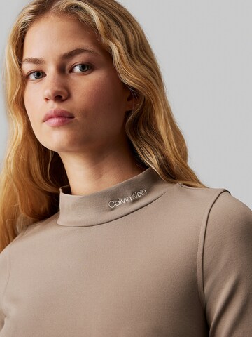 Robe Calvin Klein Jeans en beige
