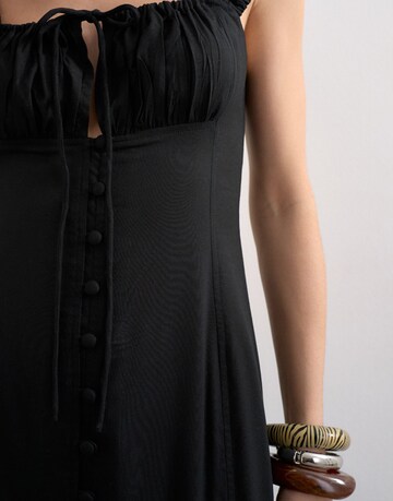 TOPSHOP Платье 'LILLI' в Черный