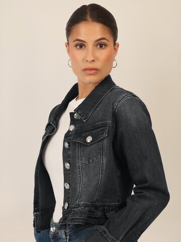 APART Between-Season Jacket in Black