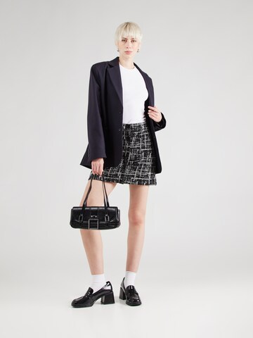 Gonna 'Elena' di ABOUT YOU in nero
