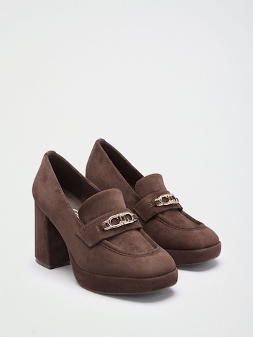 Lipsy Pumps met hoge voorkant in Bruin