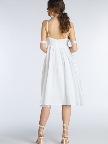 KAN Letní šaty 'ARINI' – bílá