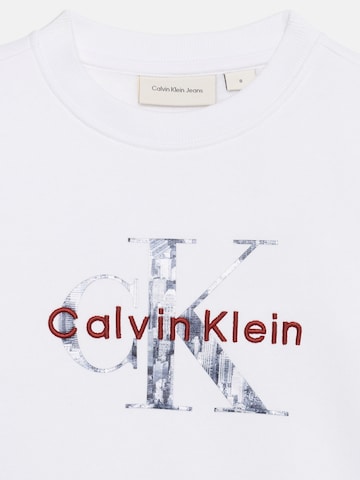 Felpa di Calvin Klein Jeans in bianco