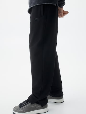 Pull&Bear Loose fit Trousers in Black