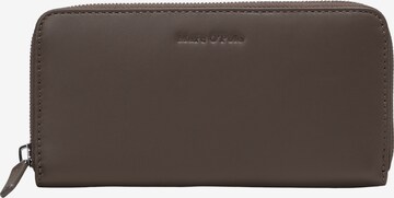 Marc O'Polo Wallet in Brown: front