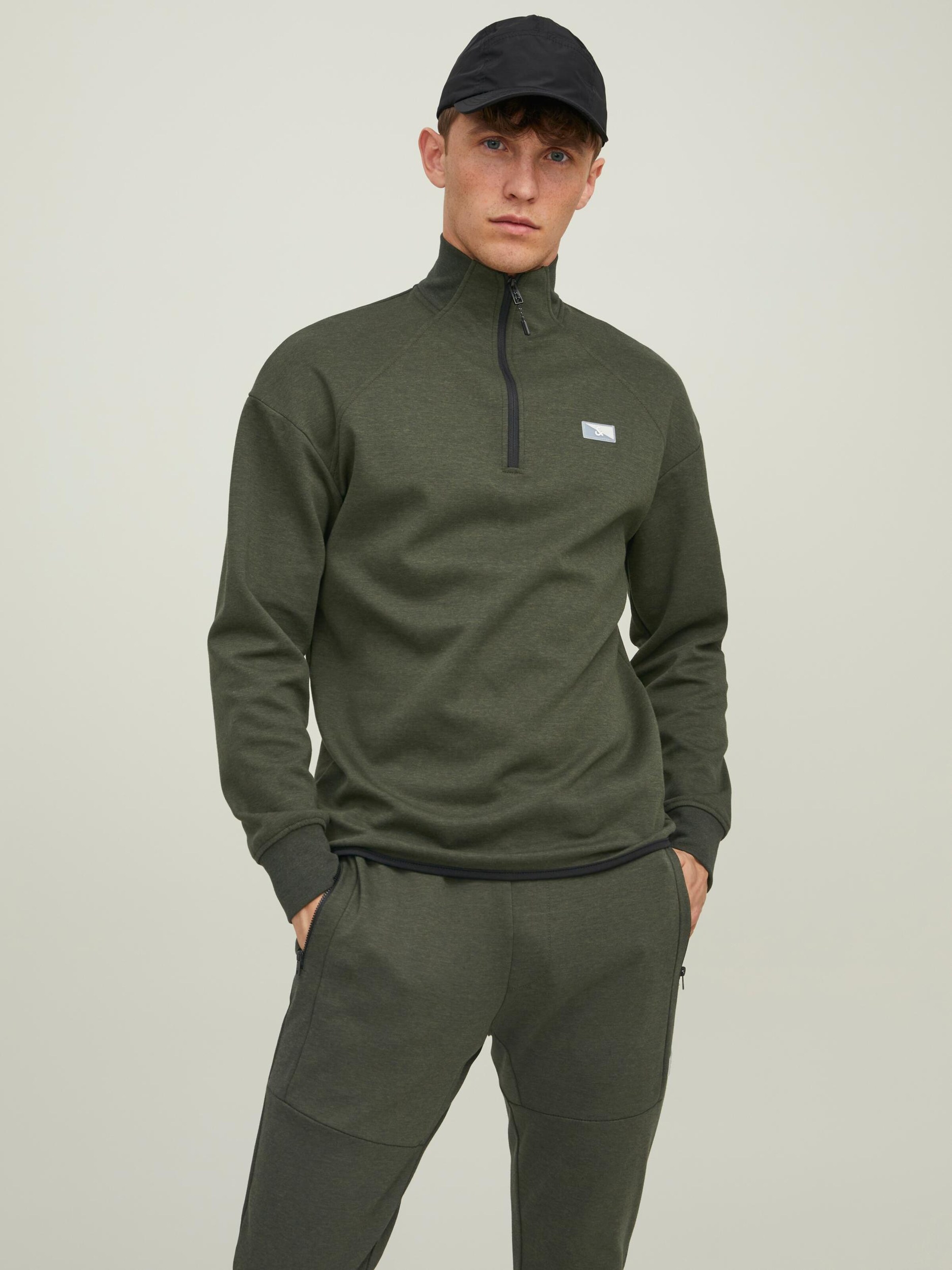 Männer Sweat JACK & JONES Sweatshirt in Dunkelgrün - RV89109 Männer Sweat JACK & JONES Sweatshirt in Dunkelgrün - RV89109