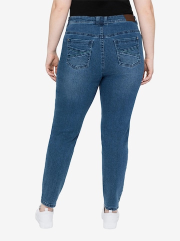 SHEEGO Slimfit Jeans in Blau