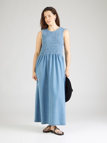 Abito 'VMCNerina' di Vero Moda Curve in blu: frontale
