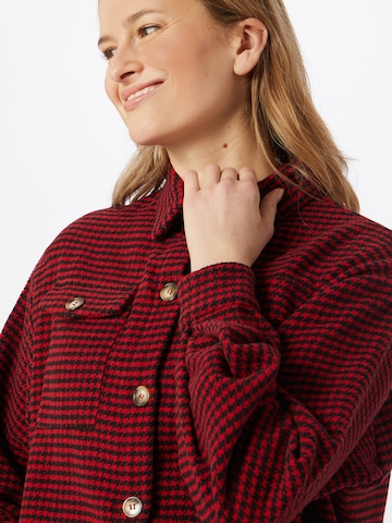 Missguided Between-Season Jacket in Red