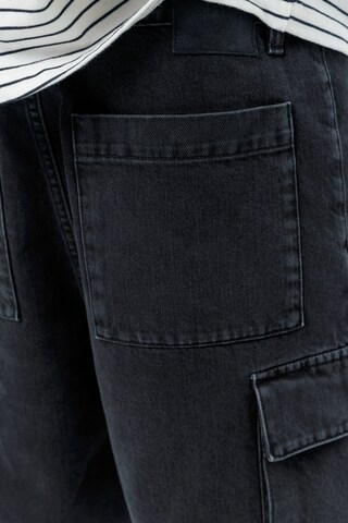 Pull&Bear Baggy Карго дънки в черно